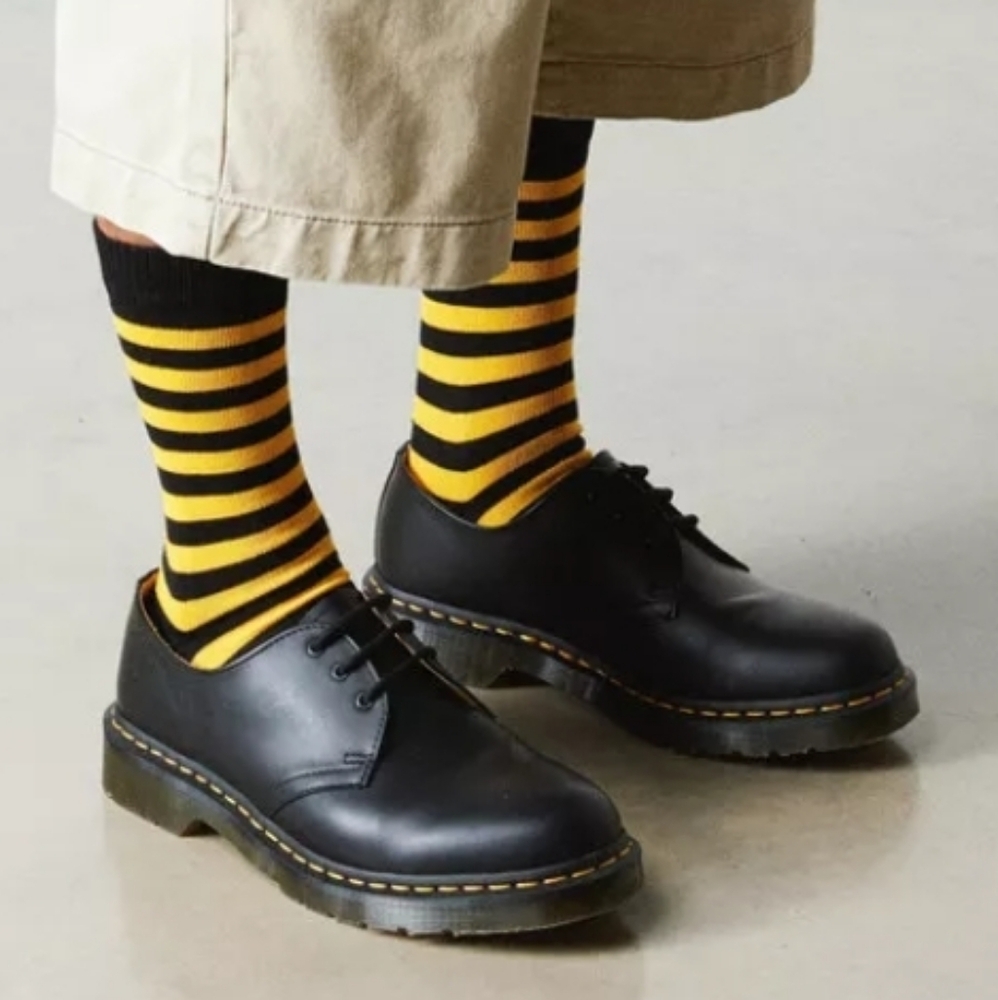 NWT Unisex Dr. Martens Thin Striped Socks